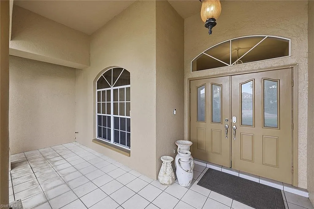 3 bed, 3.0 bath, 2443 sqft, $12,500 — Photo 4