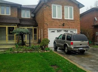 75 Bremen Ln, Mississauga, ON L5M 1G7
