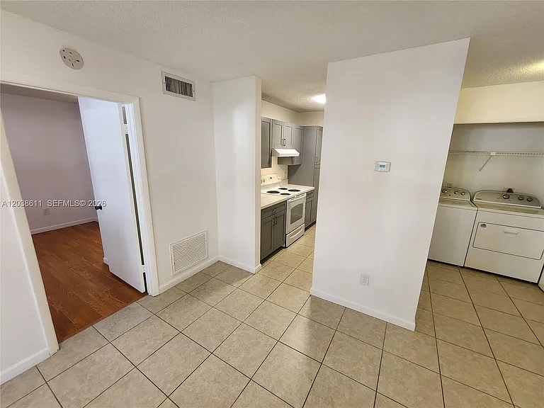 4401 W McNab Rd #16 — Photo 8