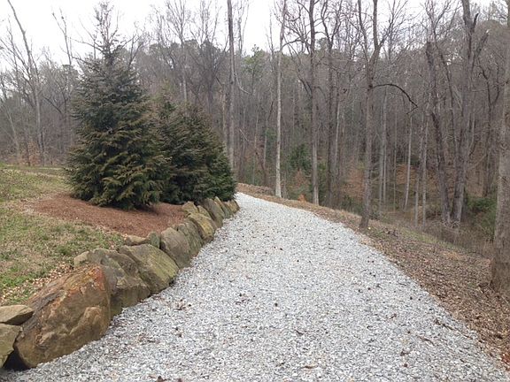 5th image of 16 Beech Hills Dr