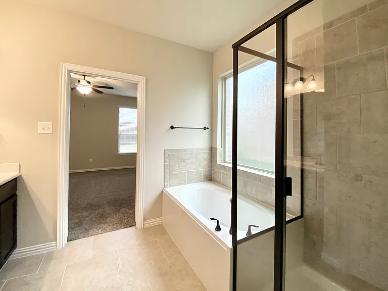 16011 Crosslake Ct — Photo 11