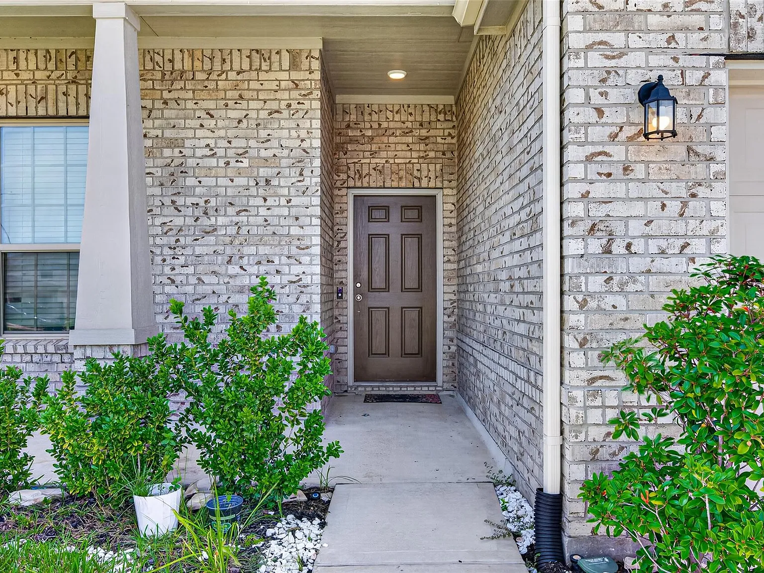 4 bed, 3.0 bath, 1901 sqft, $2,650 — Photo 4