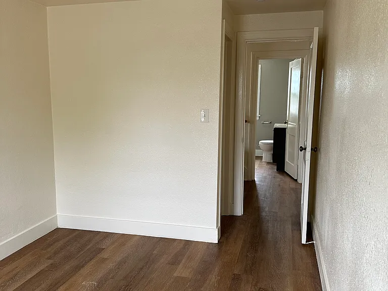 1104 Calapooia St SW #1108 — Photo 9