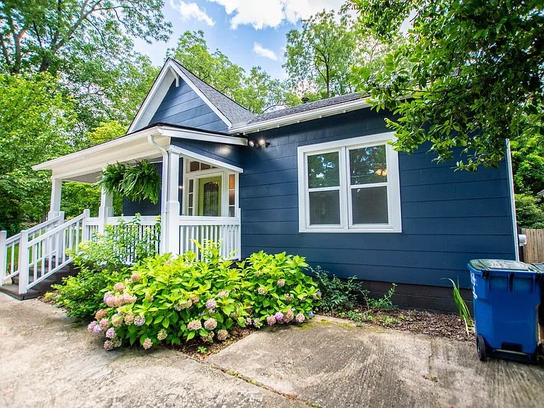 1818 Taylor Ave — Photo 3