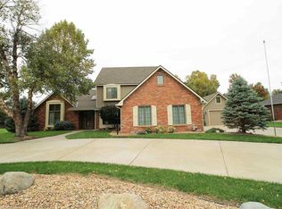 106 Road Runner Ln, Hutchinson, KS 67502