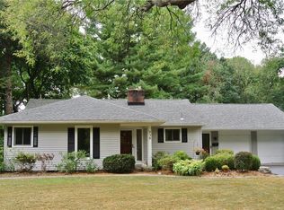 238 Gebhardt Rd, Penfield, NY 14526