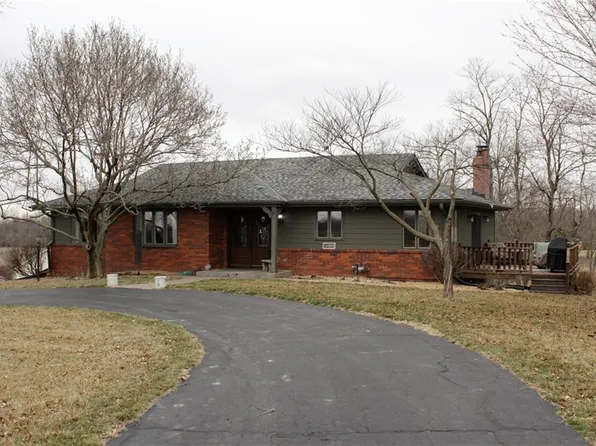 10925 State Route T, Savannah, MO 64485