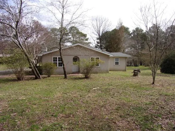 49 Parham Dr, La Fayette, GA 30728