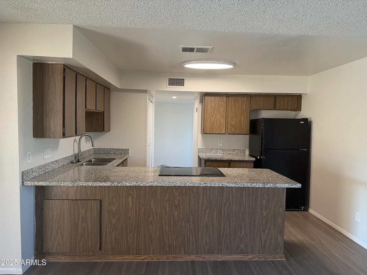 3 bed, 2.0 bath, 1662 sqft, $1,995 — Photo 3