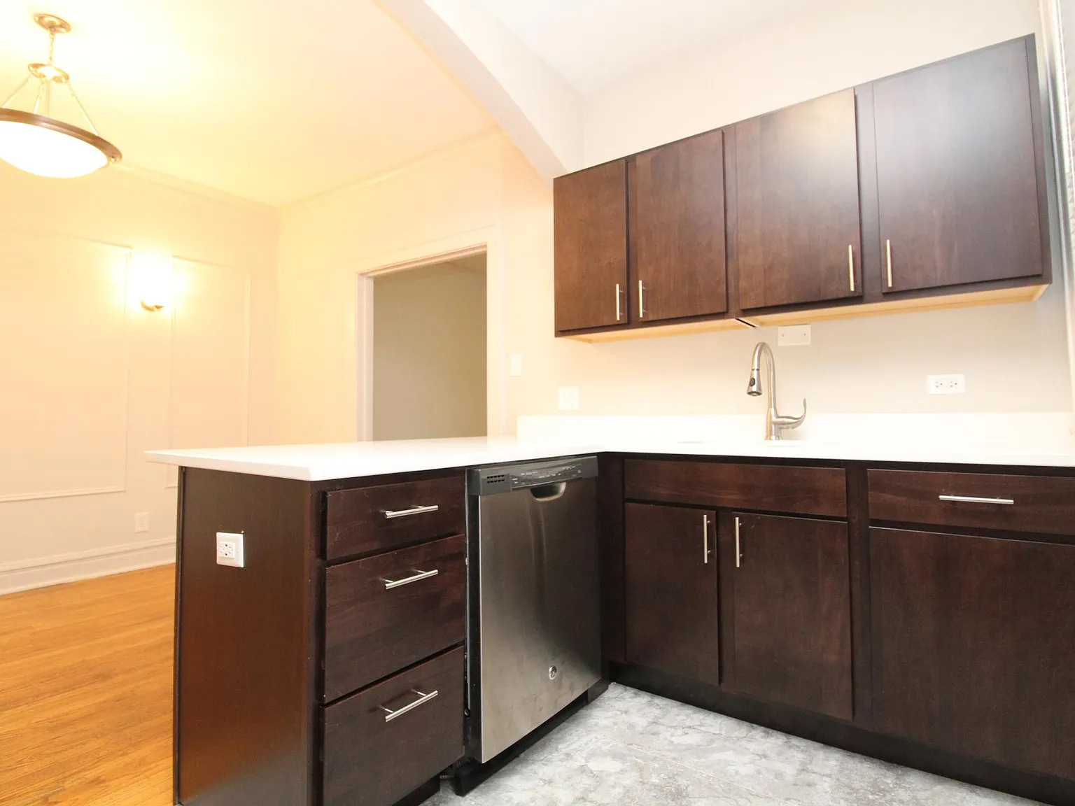 1 bed, 600 sqft, $2,200 — Photo 4