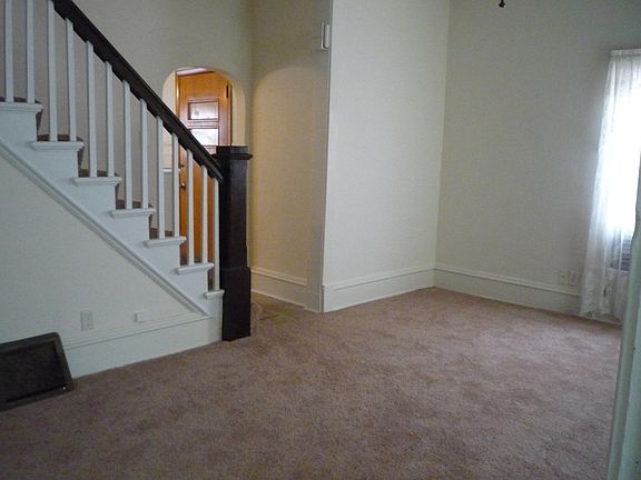 2nd image of 115 Market St