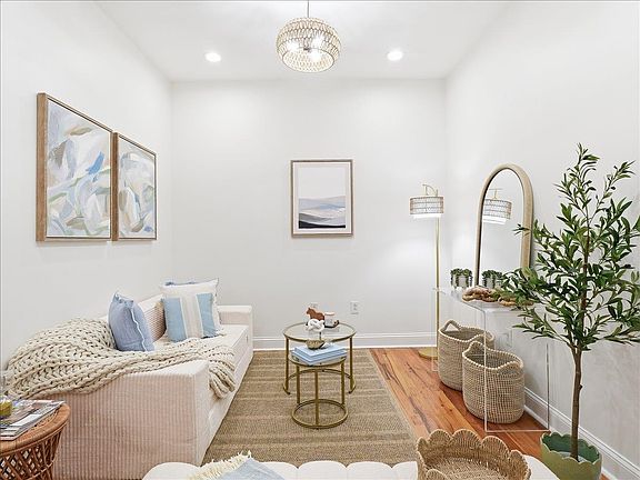 4th image of 321 Bloomfield St APT 2