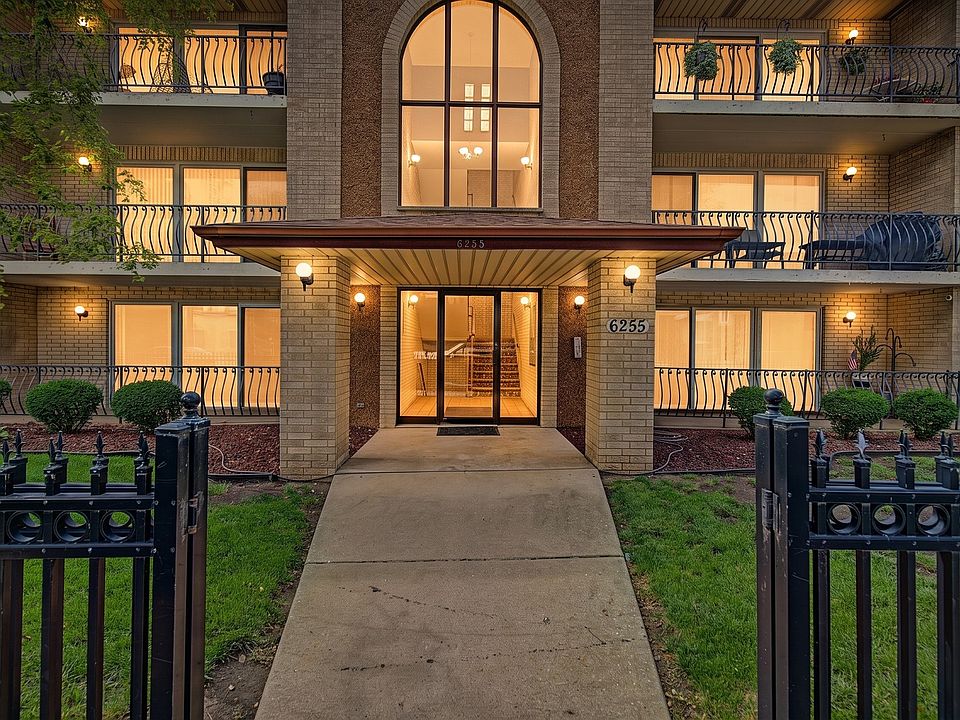 1st image of 6255 W 63rd St APT 1B