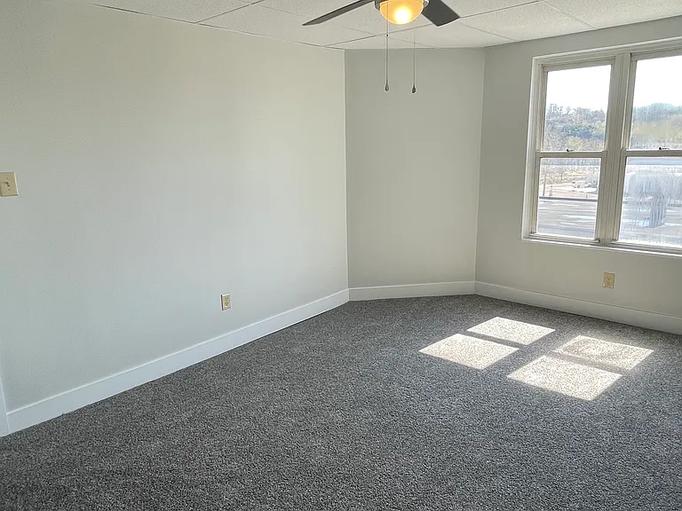 424 W 7th Ave #1 — Photo 17