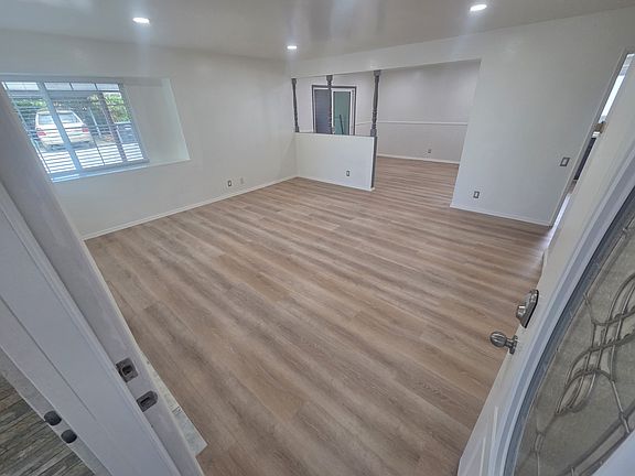 2nd image of 2613 Willard Ave