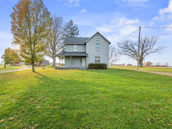 3753 Grafton Rd, Leetonia, OH 44431