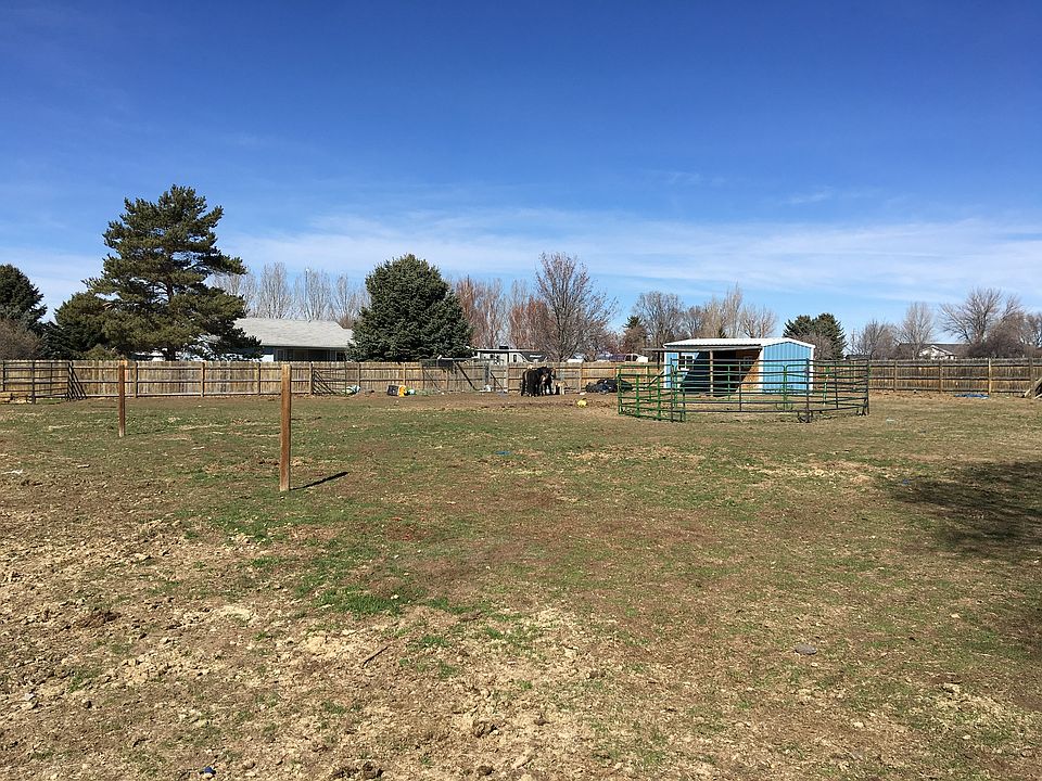 2nd image of 131 Rainbow Dr