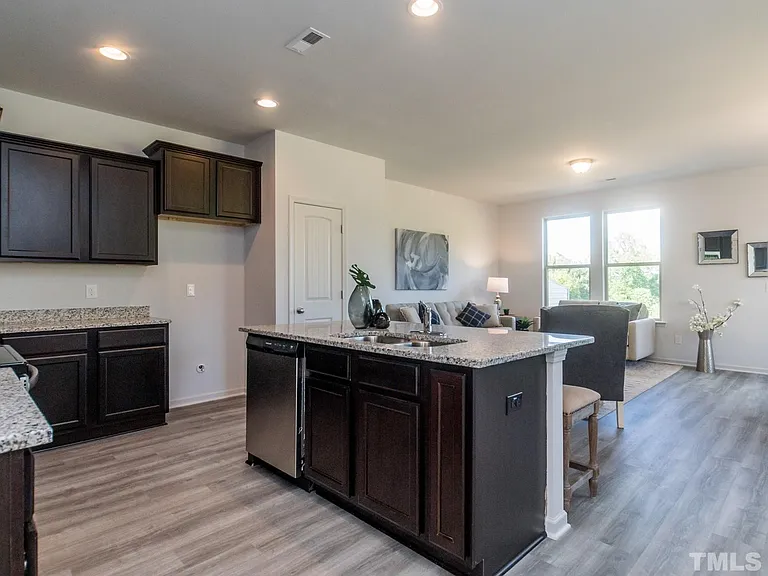 3256 Tracer Dr — Photo 4