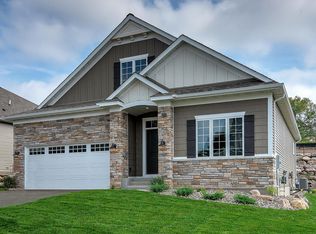 988 Oakwood Rd, Newport, MN 55055