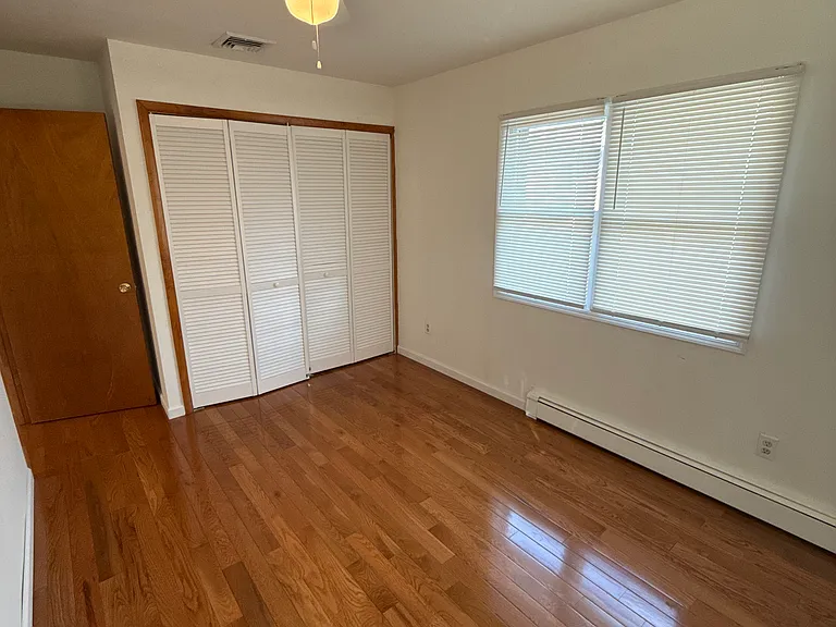 402 Monroe Ave — Photo 10