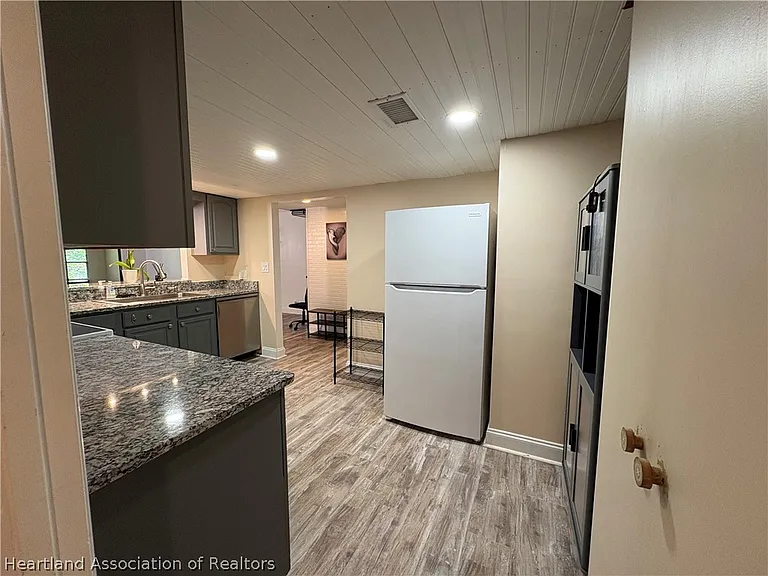 4410 Lafayette Ave — Photo 6