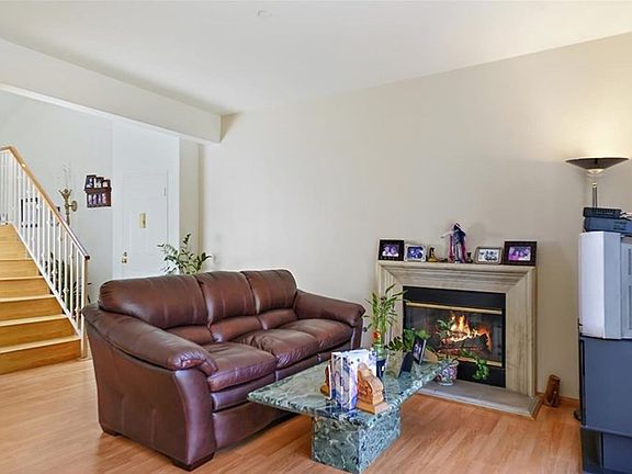 5th image of 13421 Hubbard St Unit 128