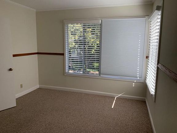 3rd image of 1035 Noel Dr
