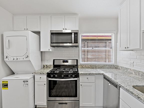 5th image of 476 Thornally Dr