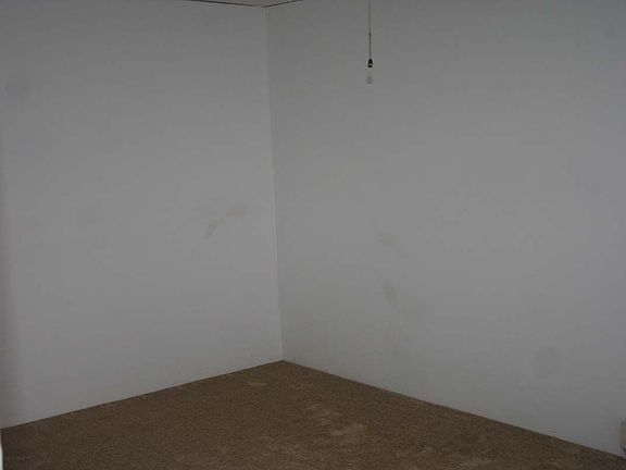 3rd image of 3229 Wayne Ave