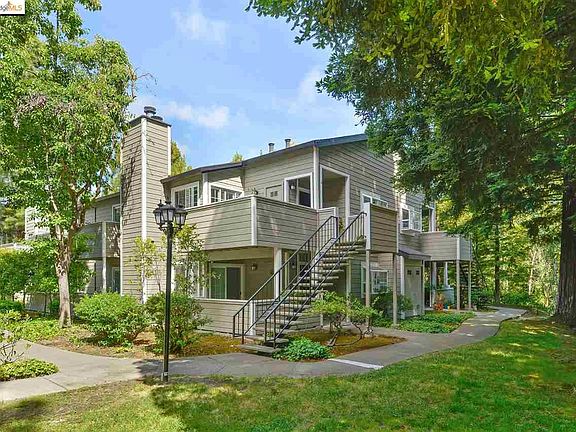 2nd image of 520 Canyon Oaks Dr APT G