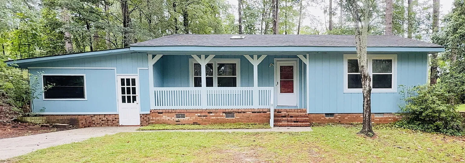 2 bed, 1.0 bath, 1043 sqft, $1,200 — Photo 1