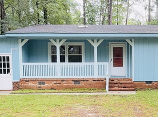 711 Niven Ave, Raeford, NC 28376