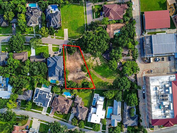 4th image of 5027 Grape St