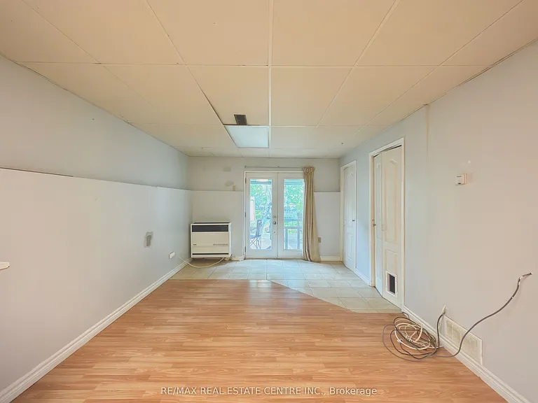 628 Main St E — Photo 4