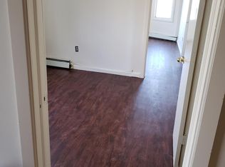 663 S 18th St #3R, Newark, NJ 07103