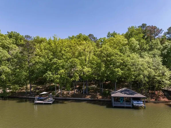 1710 Quail Hollow Dr, Hamilton, GA 31811