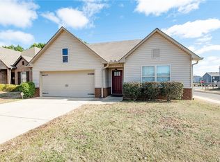 2705 Lily Cir, Northport, AL 35473