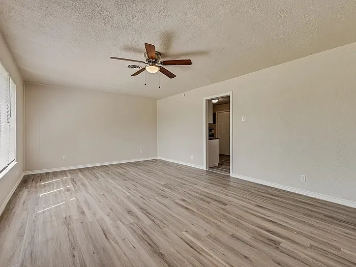 165 Eisenhower Blvd #A — Photo 10