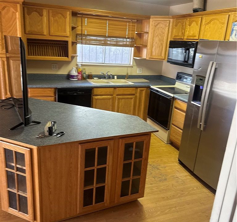 2nd image of 4110 Springhill Ave