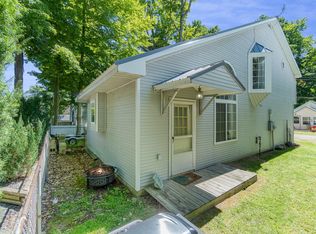 115 Saint Johns Ave, Crystal, MI 48818