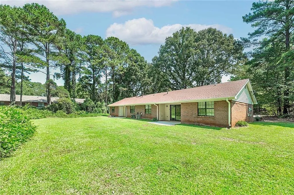 2 bed, 2.0 bath, 1203 sqft, $1,650 — Photo 4