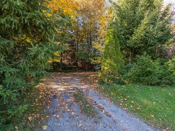 17280 Airport Rd, Caledon, ON L7C 2X2