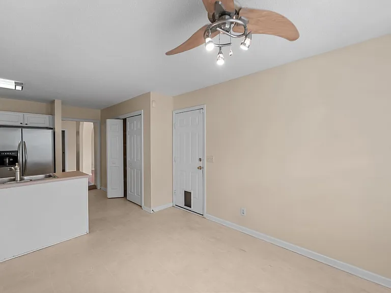 119 Pampas Dr — Photo 19
