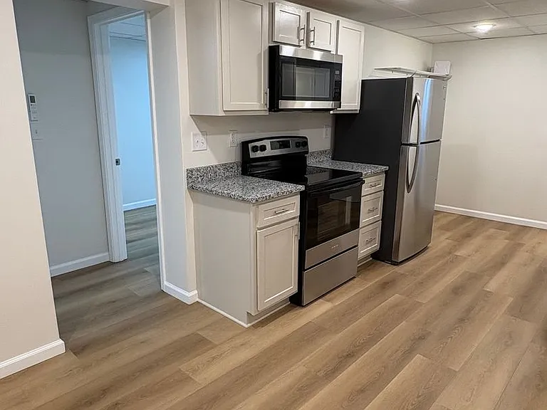 606 Dover Rd — Photo 14