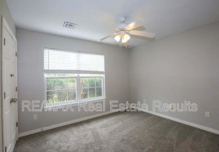 3711 SW Hansom Loop — Photo 20