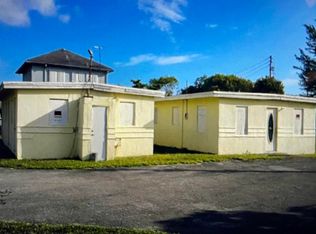 229 SW 10th St, Deerfield Beach, FL 33441