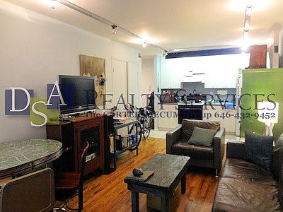3rd image of 643 E 9th St APT 2B