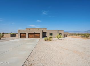 1186 N Coulee Pl E, Vail, AZ 85641