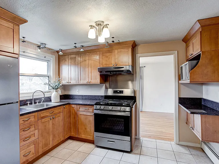 6 Keith Cir #A — Photo 12