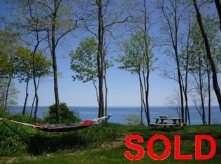 669 Lakefield Rd, Grafton, WI 53024